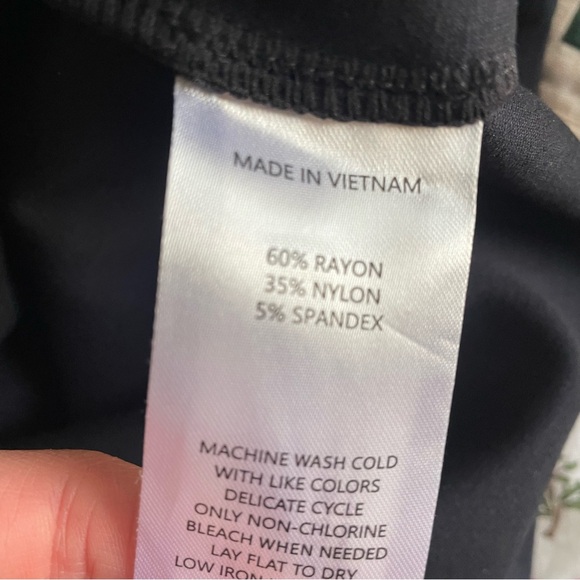 Quince Ultra-Stretch Ponte Cap Sleeve Dress in Navy - Picture 5 of 7